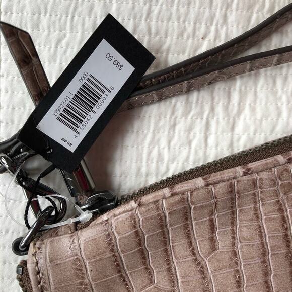 Banana republic leather wristlet - Picture 4 of 4